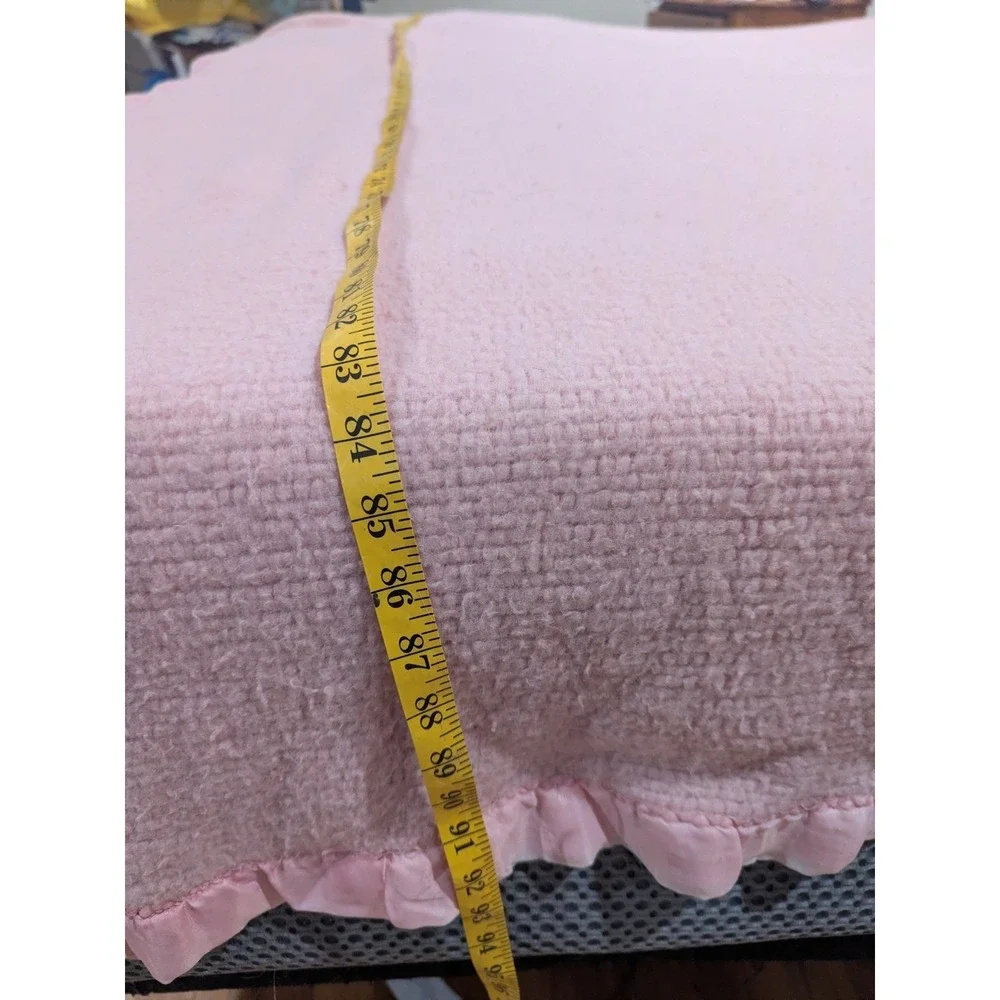 Vtg Acrylic Waffle Weave‎ Blanket King Size Pink Satin Trim All Around 92 X 77